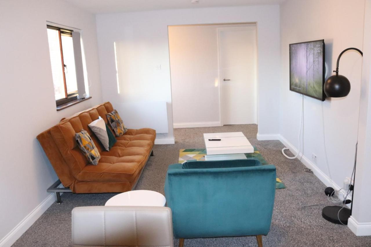 Garland Modern Apartment With Private Garden & Parking Dartford 5 Экстерьер фото