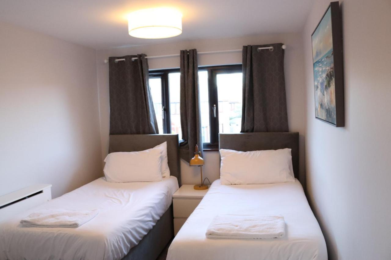 Garland Modern Apartment With Private Garden & Parking Dartford 5 Экстерьер фото