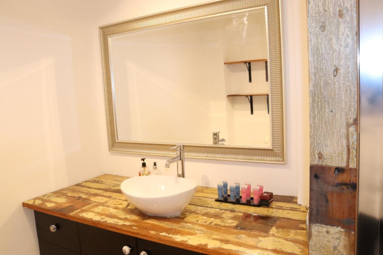 Garland Modern Apartment With Private Garden & Parking Dartford 5 Экстерьер фото