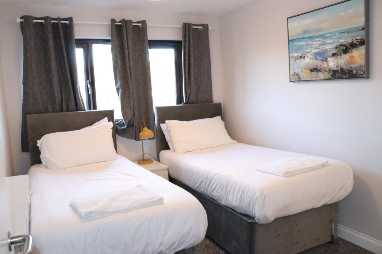 Garland Modern Apartment With Private Garden & Parking Dartford 5 Экстерьер фото