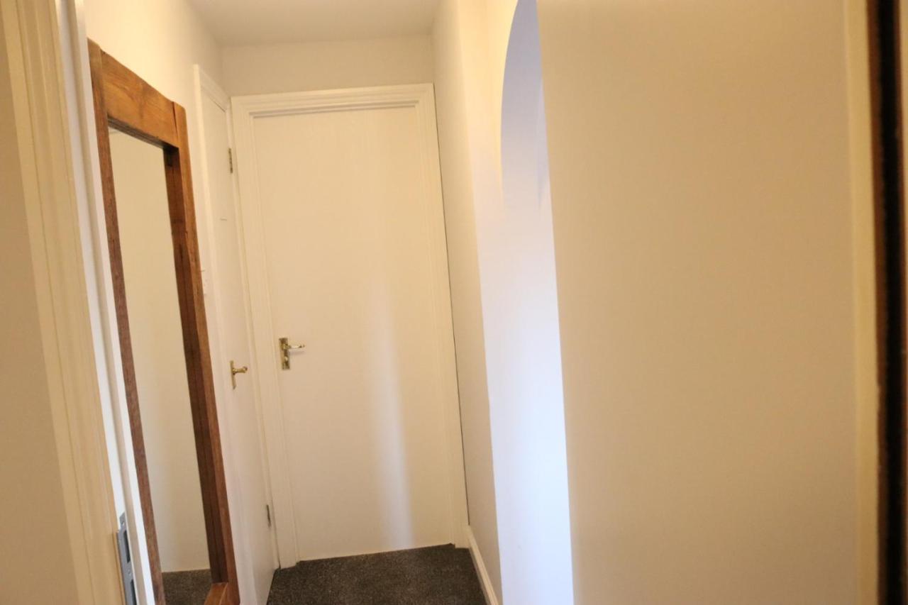 Garland Modern Apartment With Private Garden & Parking Dartford 5 Экстерьер фото