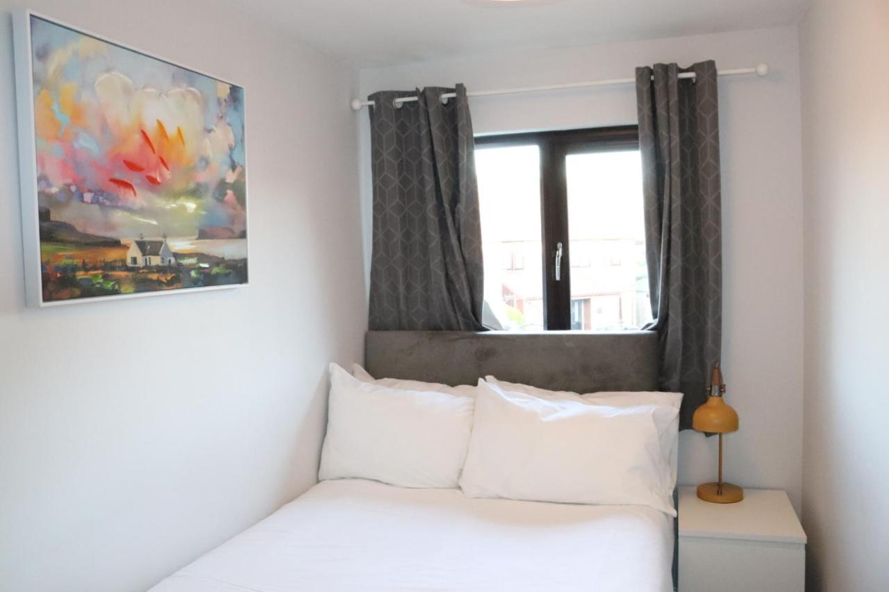 Garland Modern Apartment With Private Garden & Parking Dartford 5 Экстерьер фото