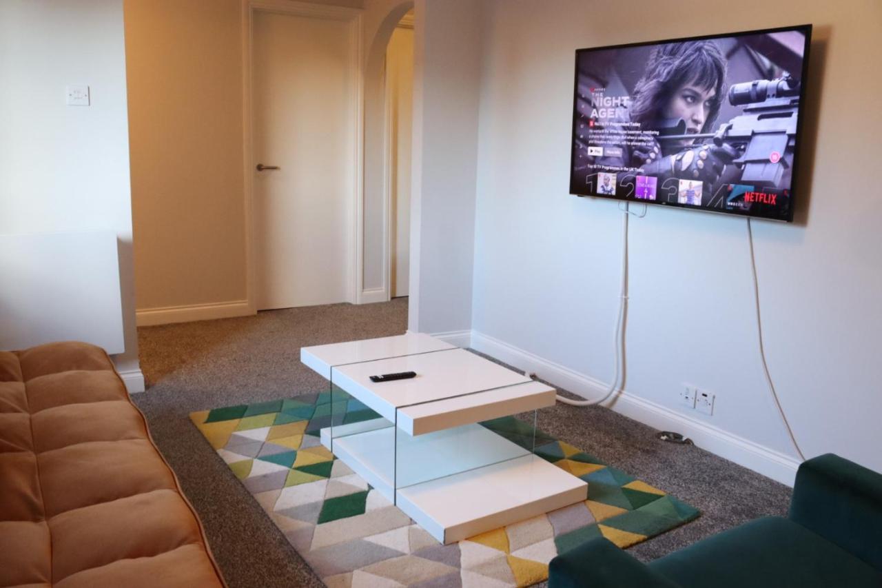 Garland Modern Apartment With Private Garden & Parking Dartford 5 Экстерьер фото
