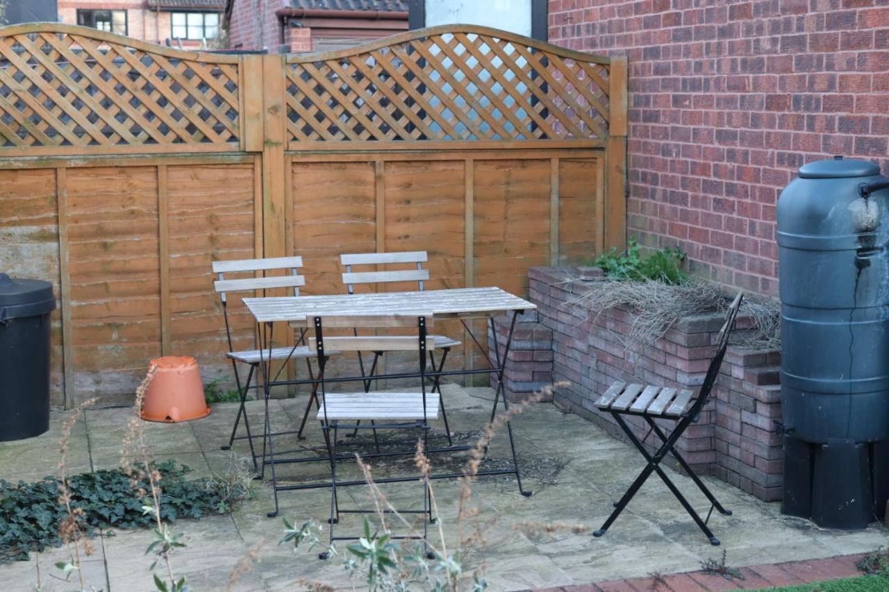 Garland Modern Apartment With Private Garden & Parking Dartford 5 Экстерьер фото
